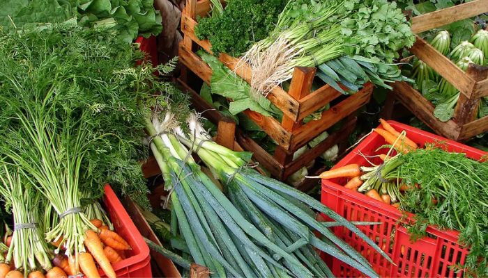  Custo de cesta básica ideal para uma pessoa chega a R$ 432 em abril 
